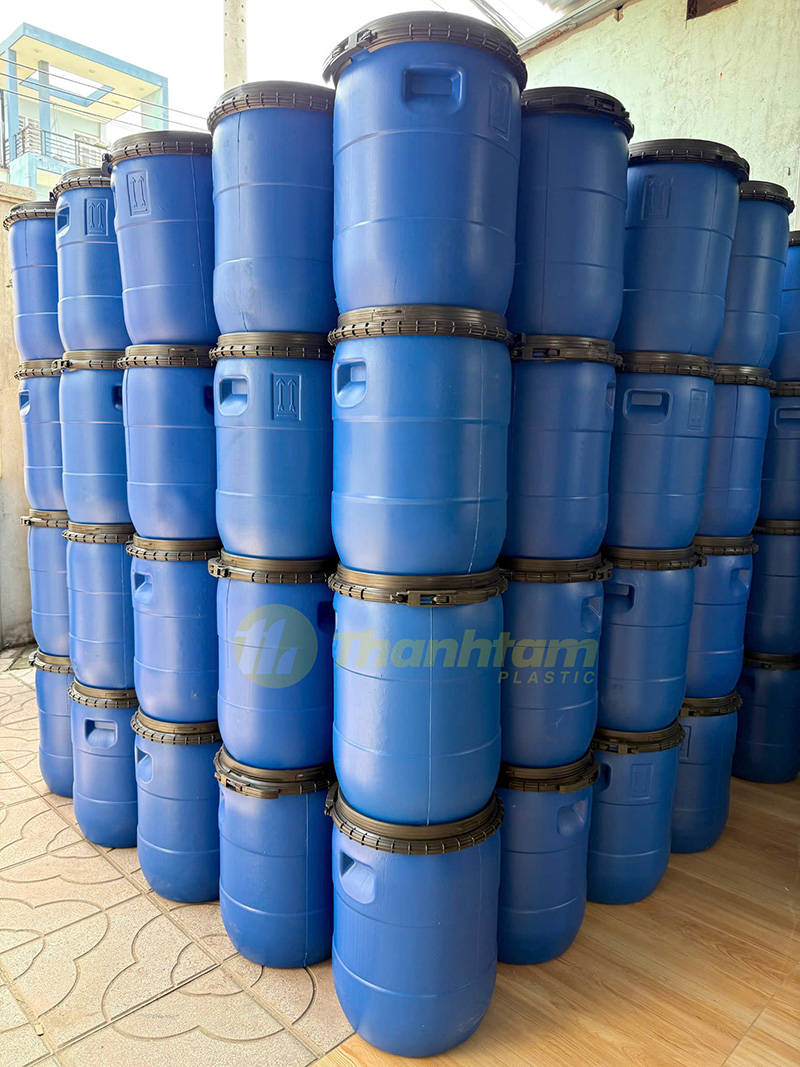 kho hàng sản xuất thùng phuy nhựa 50L gia công theo yêu cầu